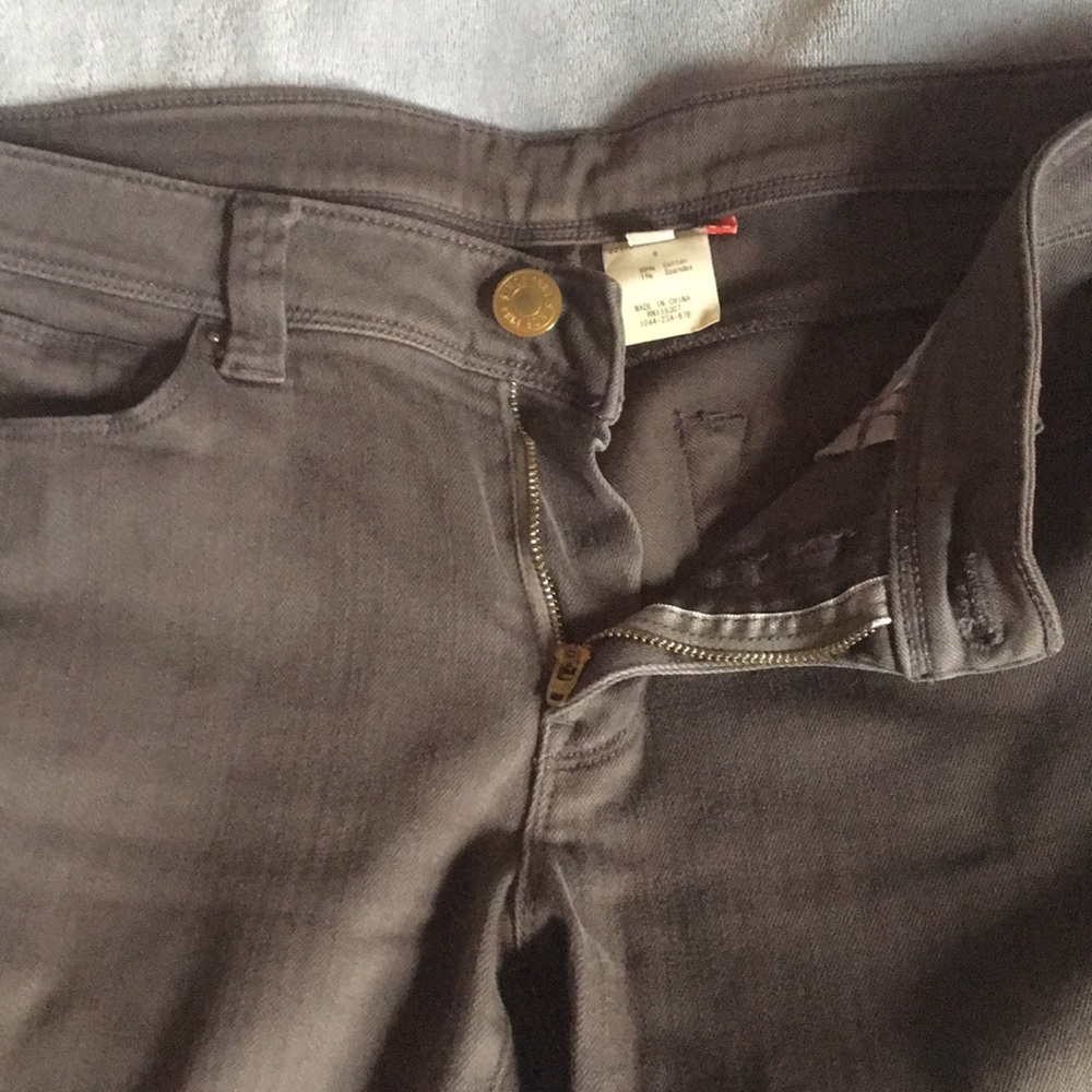 UNIQLO grey straight leg jeans in good condition 6